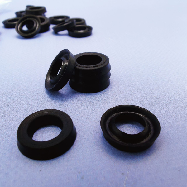 Манжета ТУ 38-1051725-86 (ГОСТ 6969-54) 12 х 20